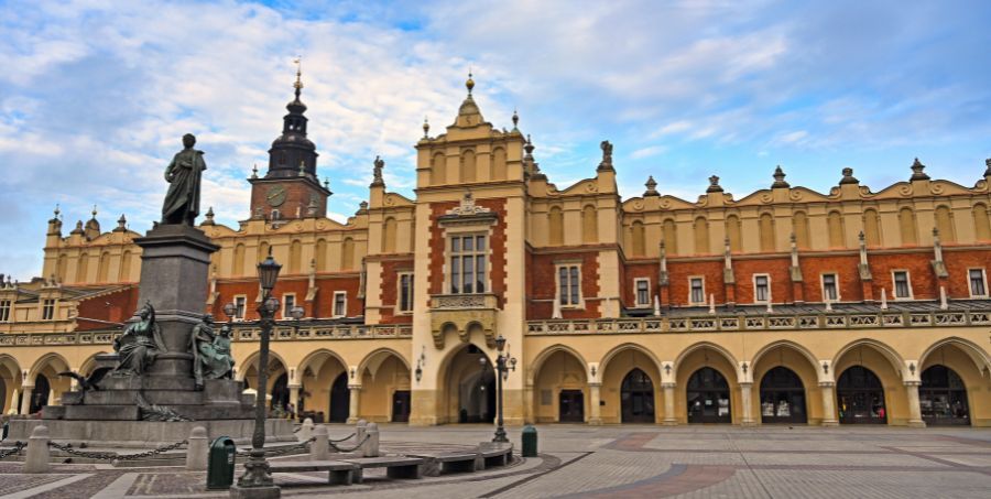 cloth-hall-krakow-main-market-square.jpg
