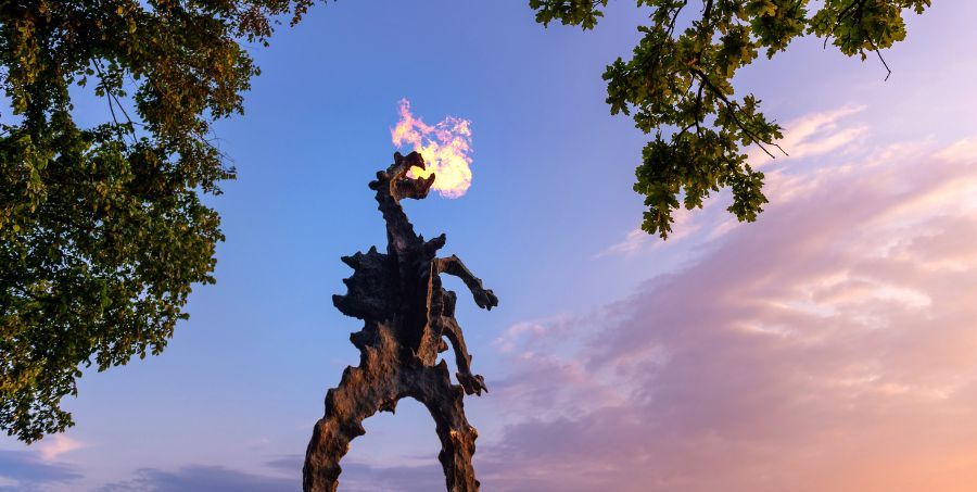 wawel-dragon-statue-krakow.jpg