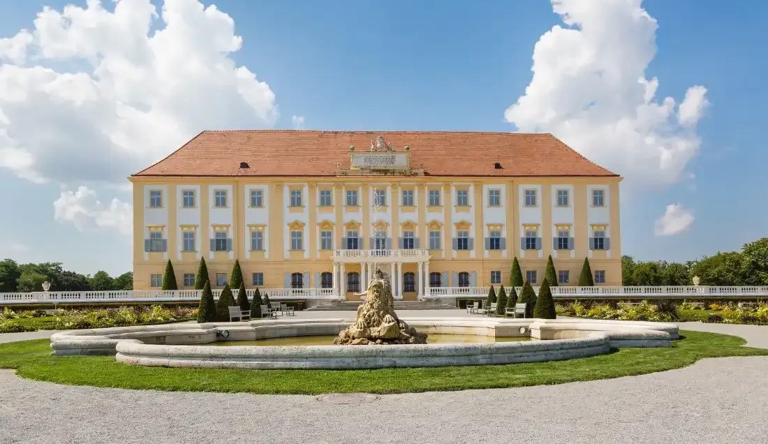 Discover Schloss Hof Castle