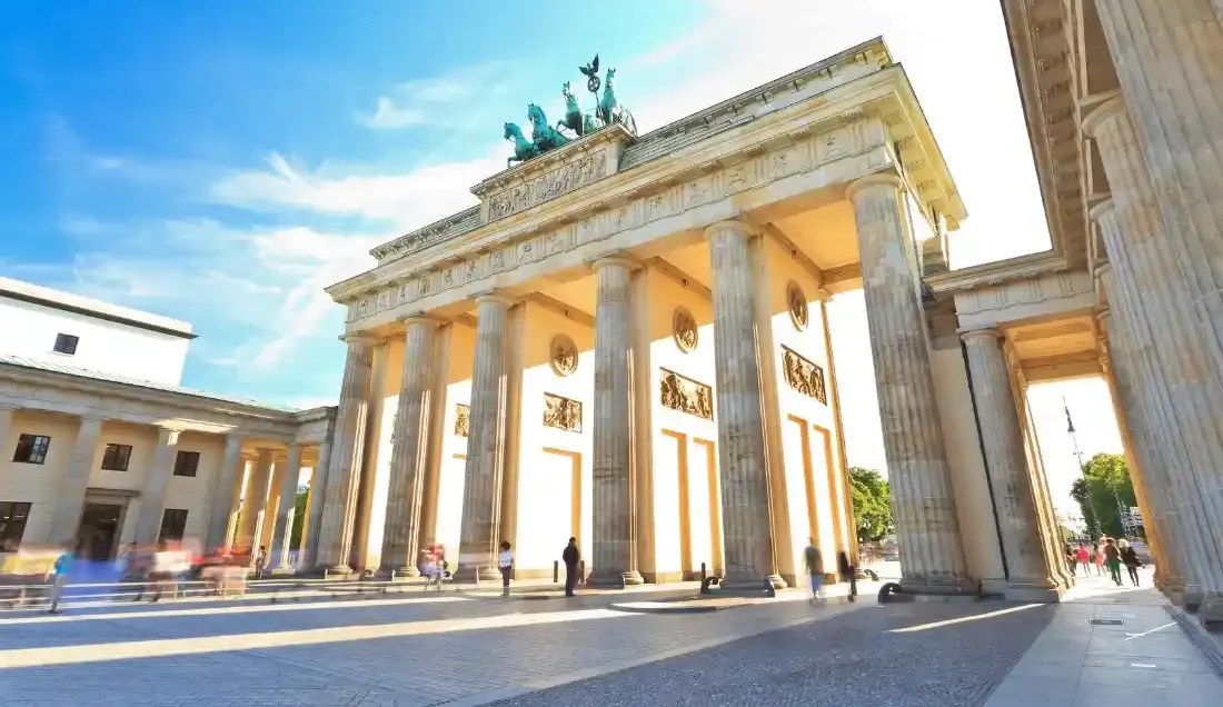 See the top sights in Berlin, like the Brandenburg gate