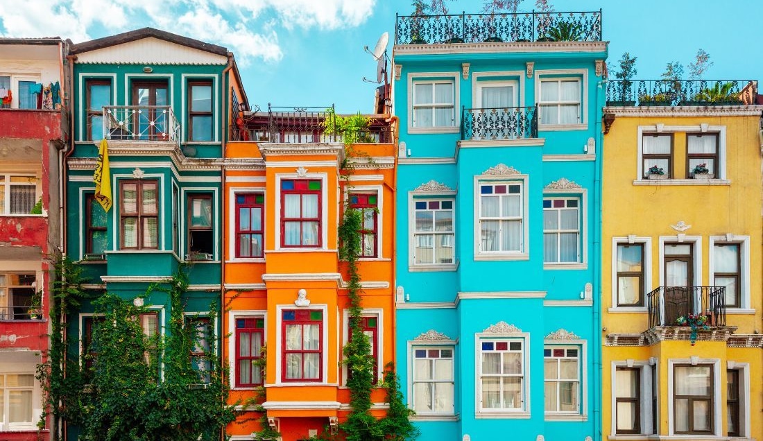 Discover the colourful neighbourhood of Balat in Istanbul
