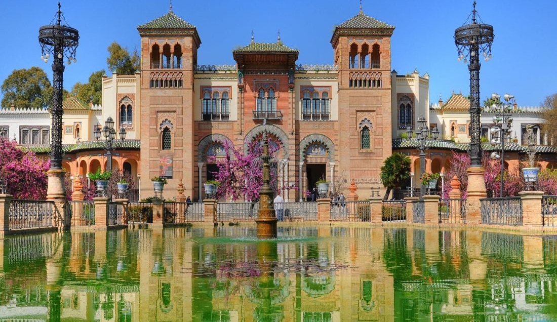 Discover Maria Luisa Park in Seville