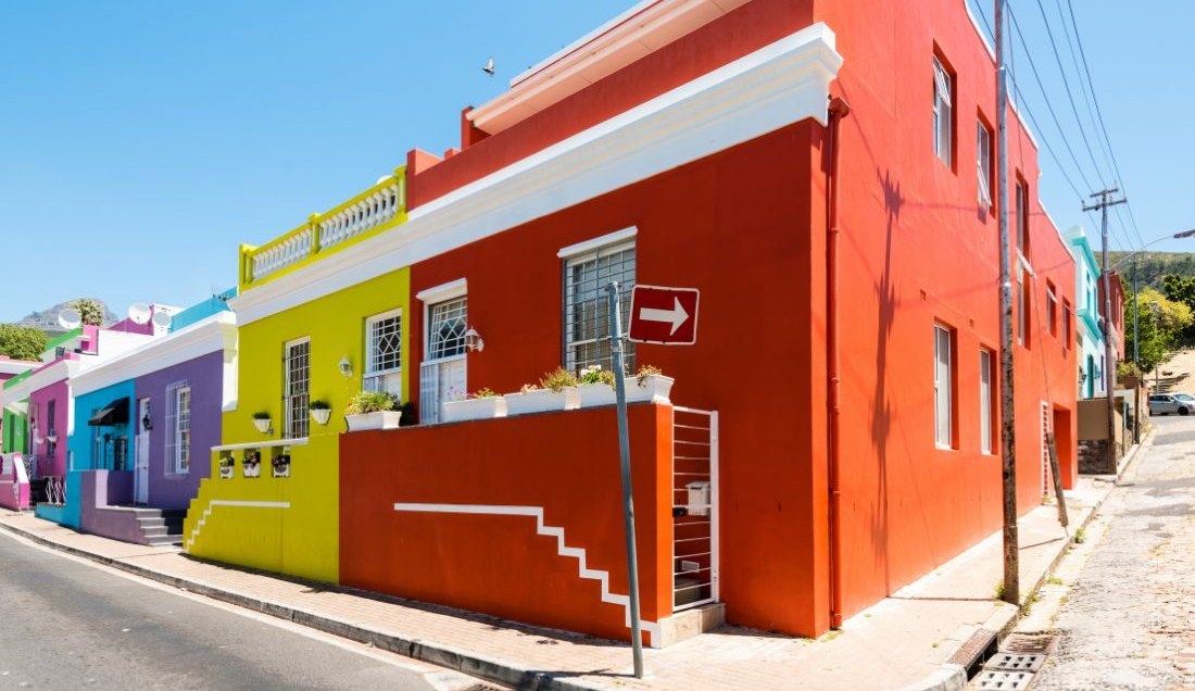 Discover the colourful Bo-Kaap district in Cape Townn