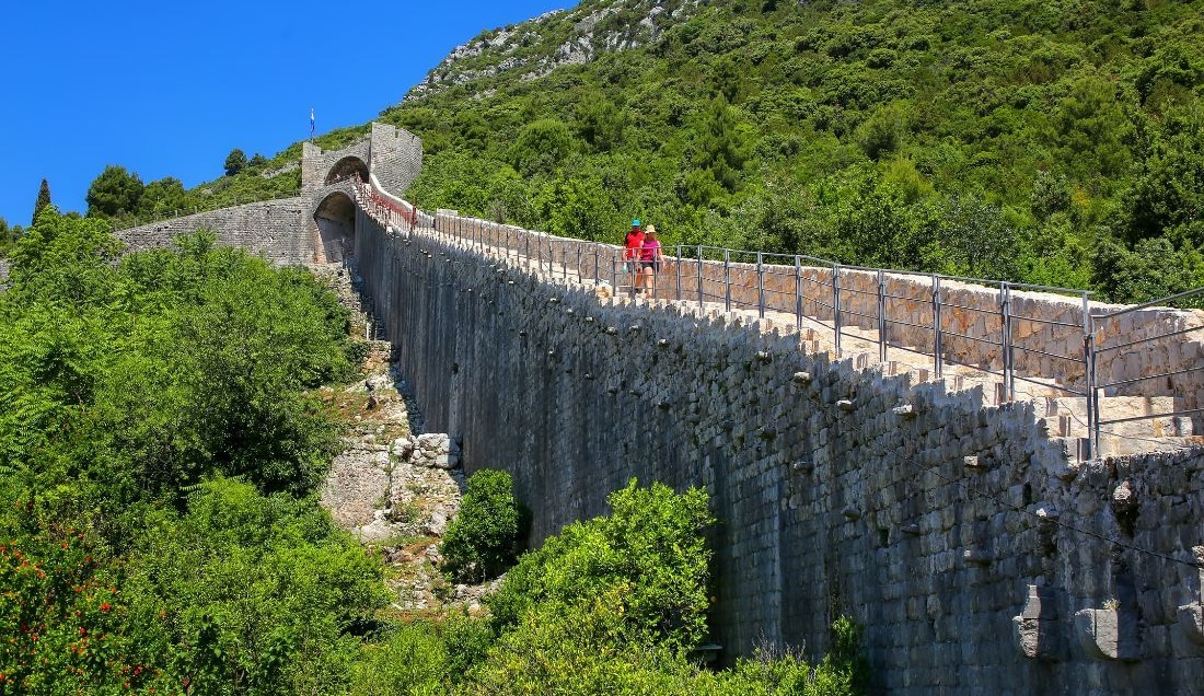 Trek along Ston Wall