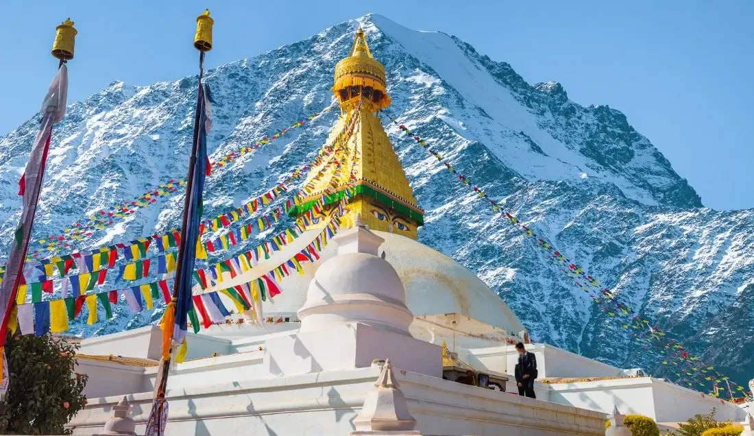 Explore Nepal - Himalayas Trek, Kathmandu & Yoga in Pokhara
