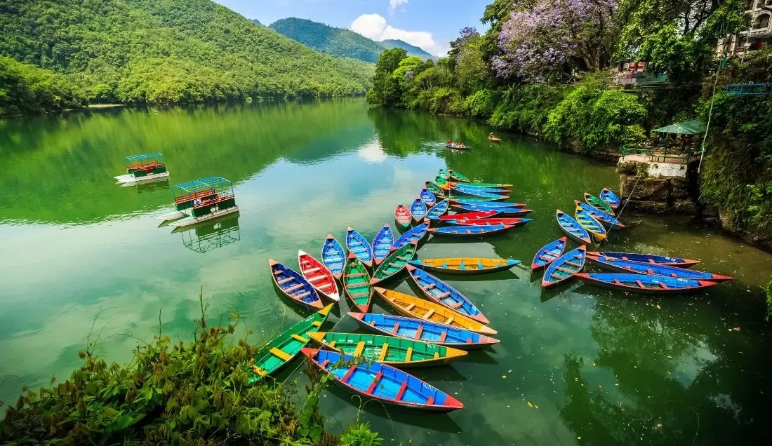 Explore Nepal - Himalayas Trek, Kathmandu & Yoga in Pokhara