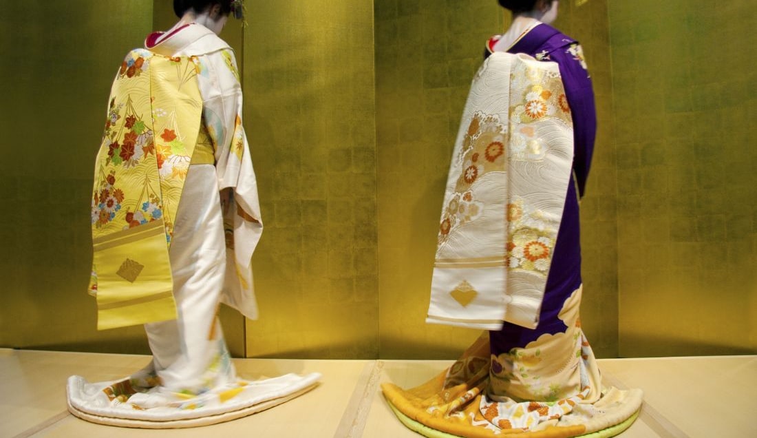 Experience a Geisha Show