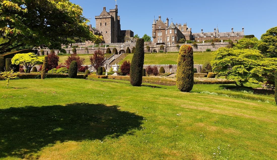 Explore Drummond Castle and its formal gardens.