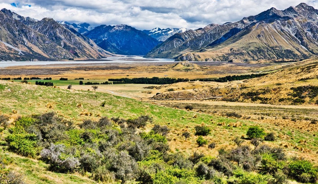 Experience a scenic journey through the Southern Alps.