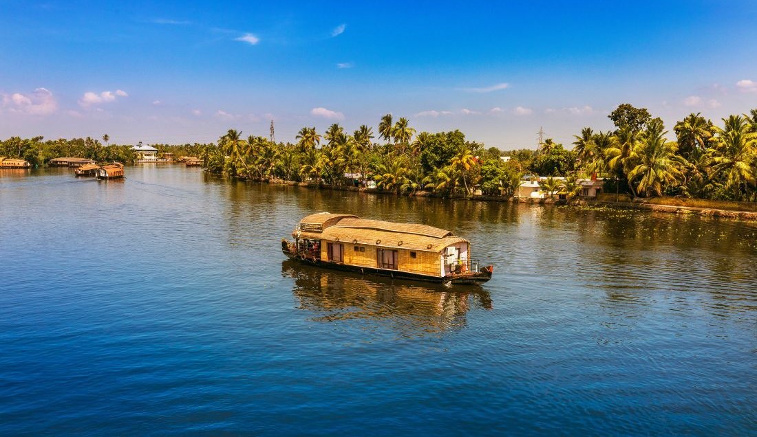 Experience a Traditional Houseboat in Kumarakom