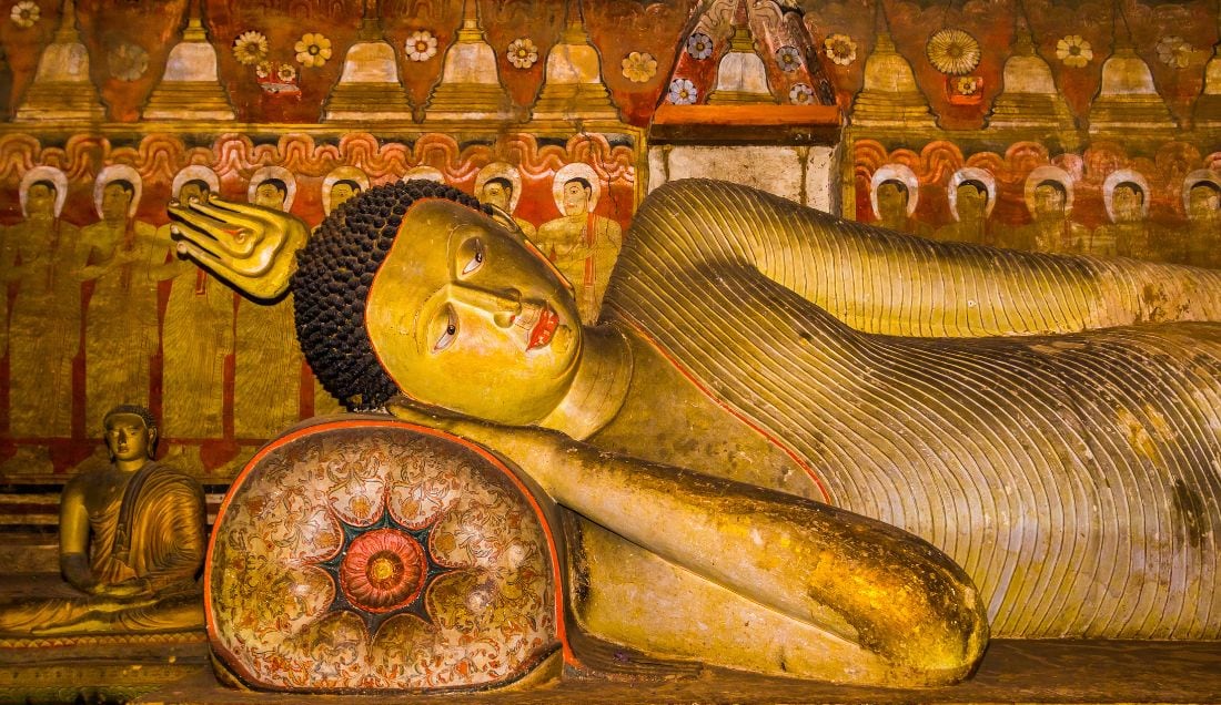 Visit Dambulla Cave Temple