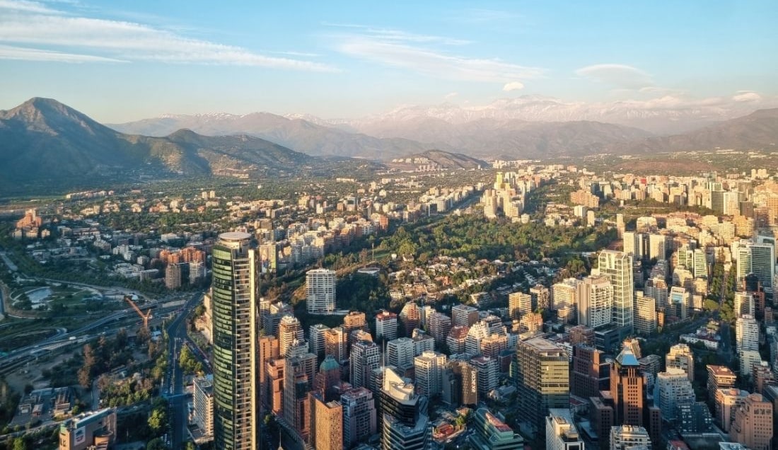 Explore the capital of Santiago.