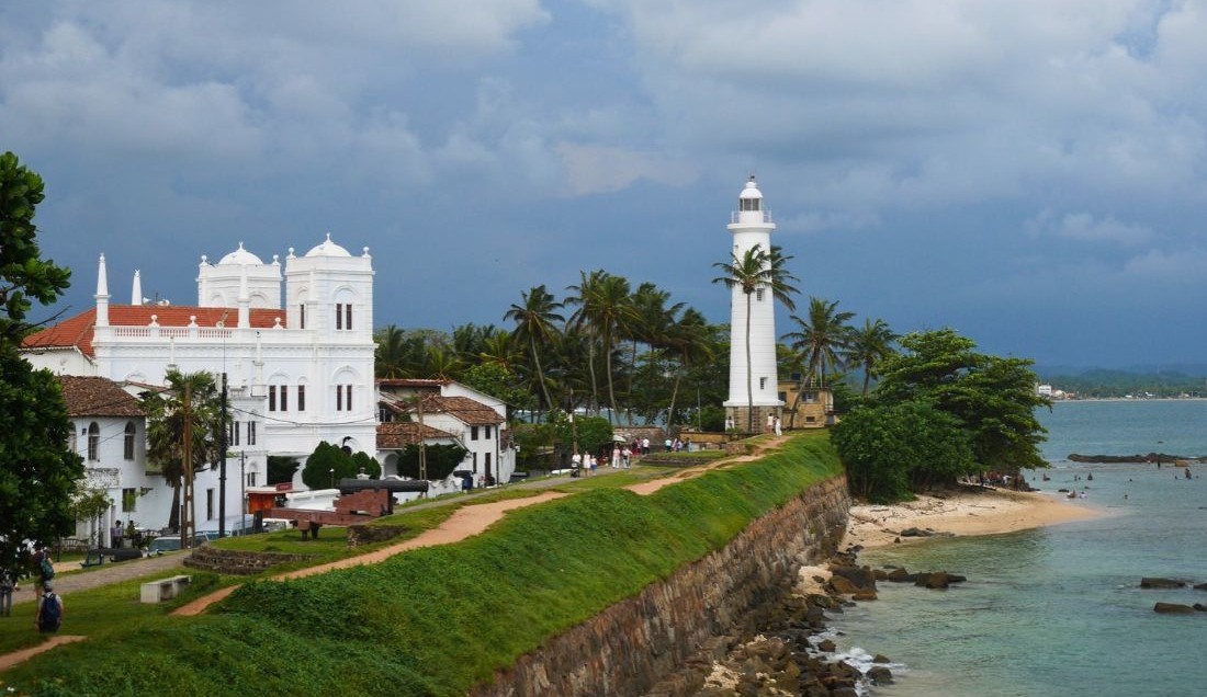 Explore the Old Town of Galle.