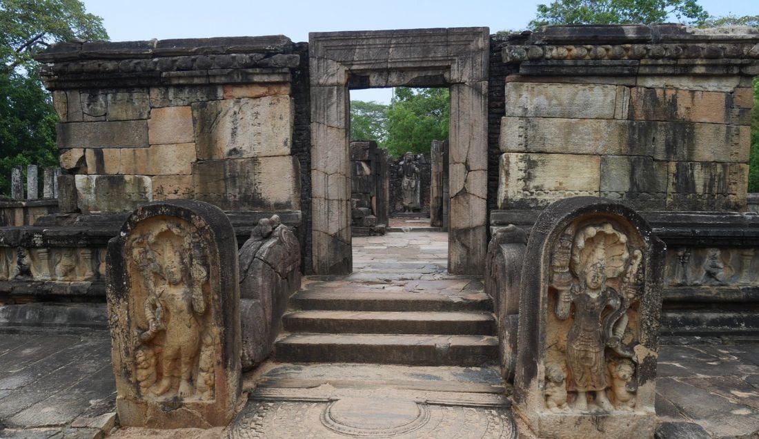 Discover the ruins of Polonnaruwa on a cycling tour.